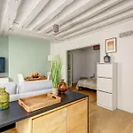 Apartment 1Br Pompidou & Central Paris Flat *