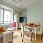 Apartment 1Br Pompidou & Central Paris Flat Paris