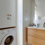 Appartamento 1Br Pompidou & Central Paris Flat Parigi