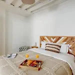 1Br Pompidou & Central Paris Flat Parigi
